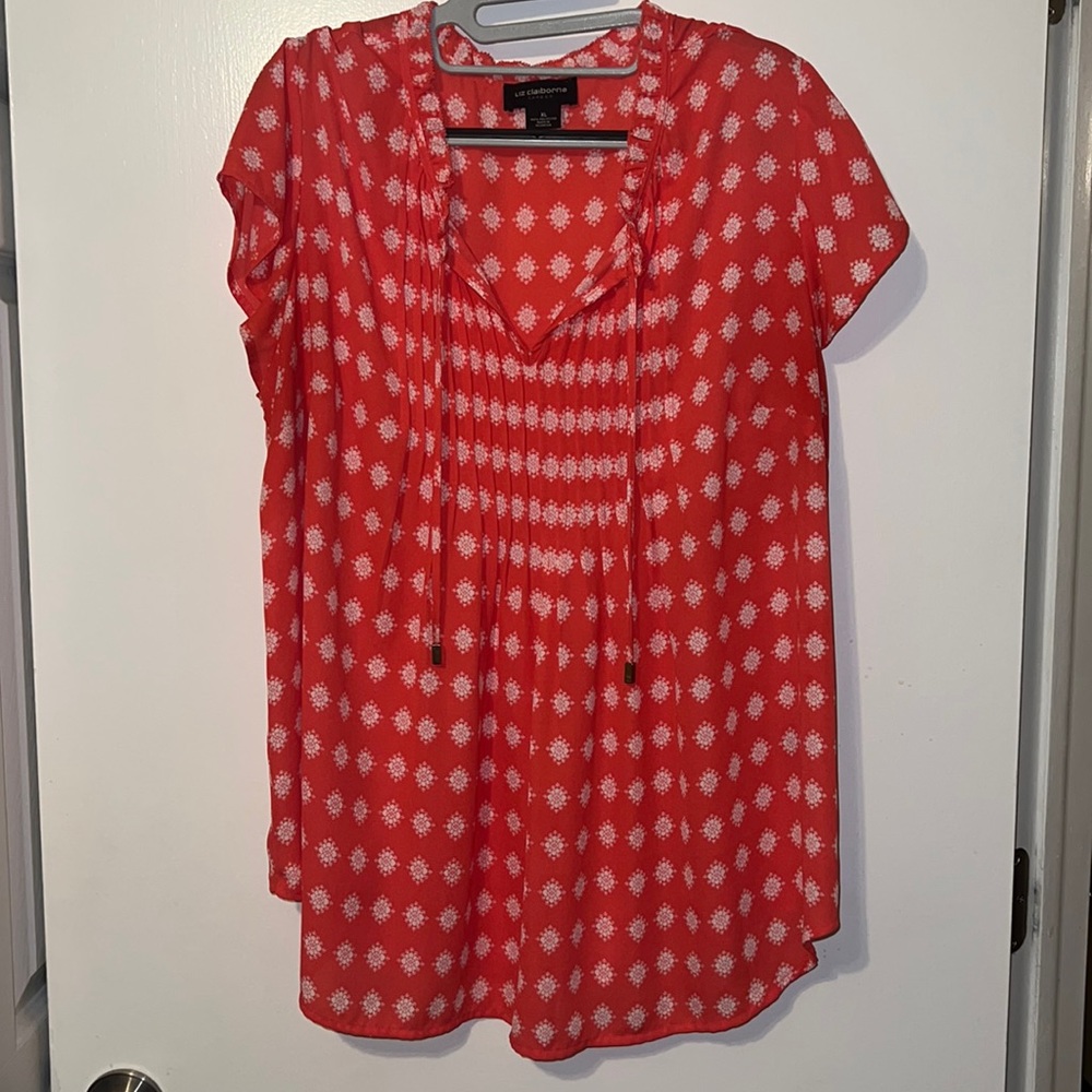 Liz Claiborne coral colored poly blouse- in excellent used condition.